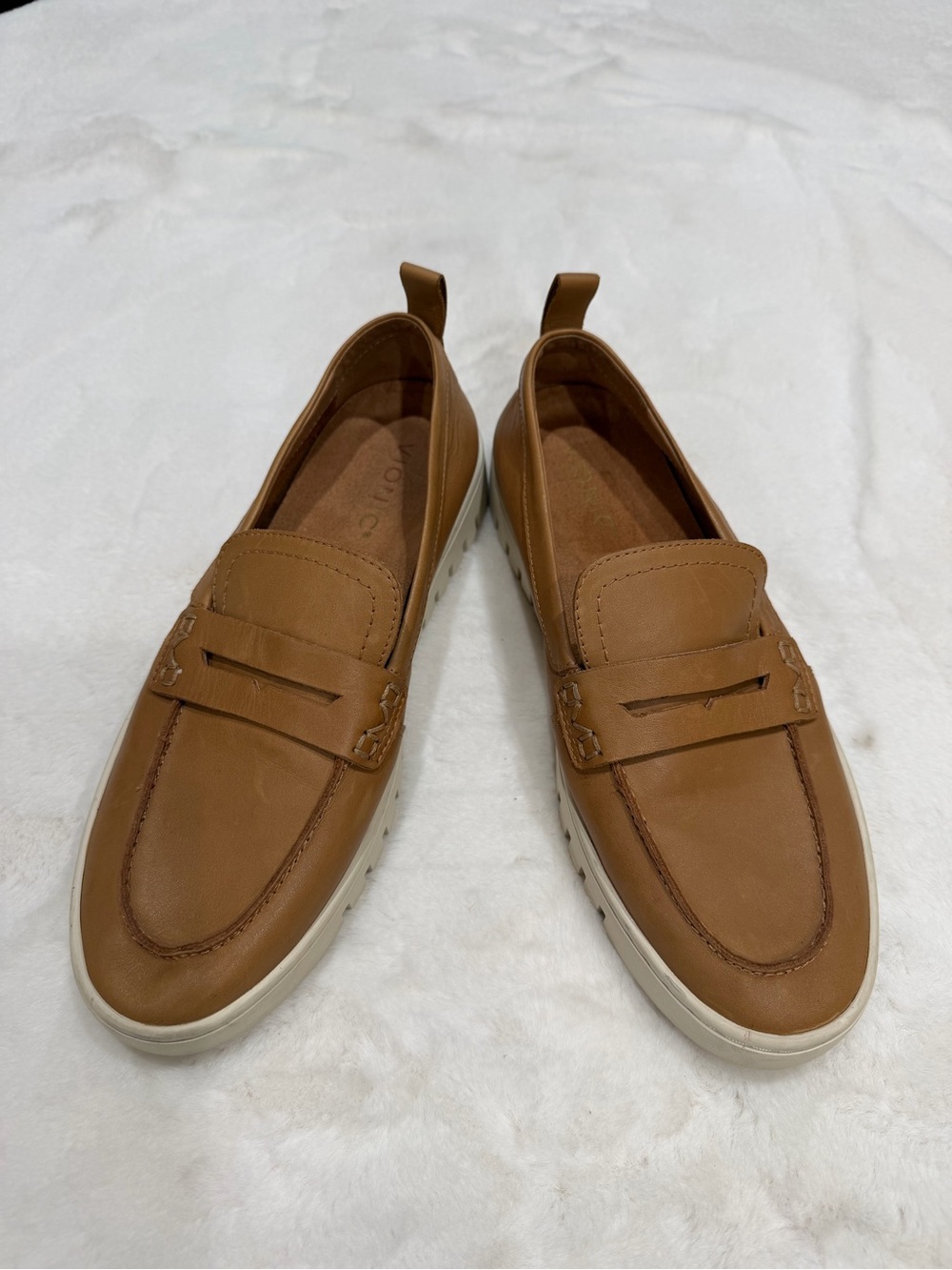 Vionic Women's Tan Leather Uptown Penny Loafers Size 8.5
